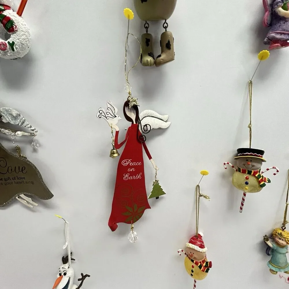 Huge 31 Pc Christmas Ornament Lot Enesco Angel Snowman Dunkin Stocking Figurines